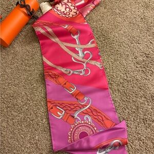 Hermès Fuchsia and Coral Silk Twilly